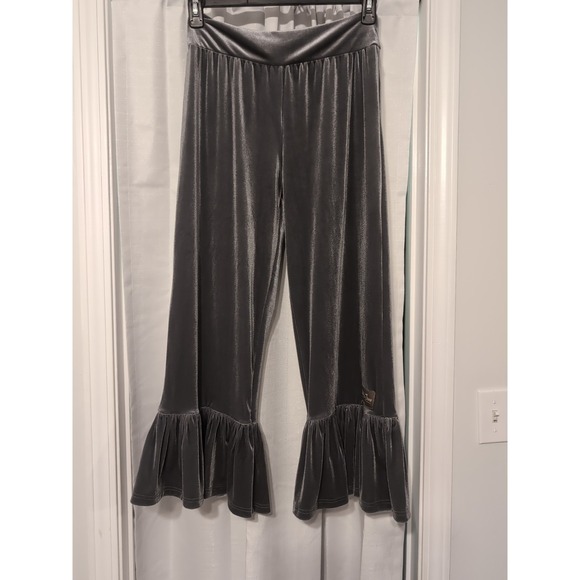 Matilda Jane Pants - NWOT Matilda Jane Gray Velvet Cropped Ruffle Pants Sz M Boho, Cottage, Hippie